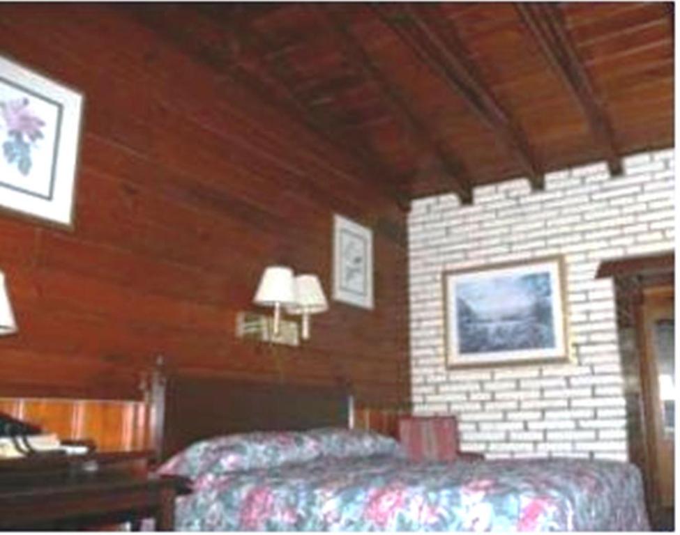 Adobe Hacienda Motel Hollywood Room photo